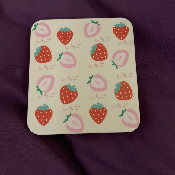 Strawberry Game Case for Nintendo Switch & Micro SD Cards NWOT - Picture 4 of 6